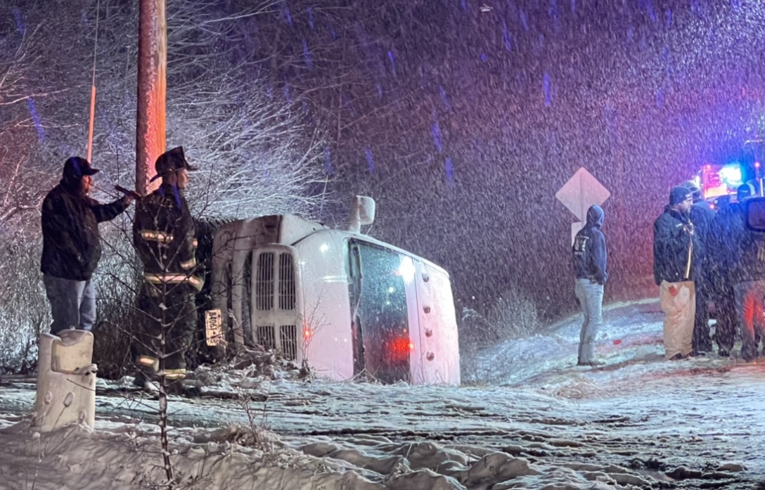 The worst of the snow has hit, another inch possible on Sunday; 52