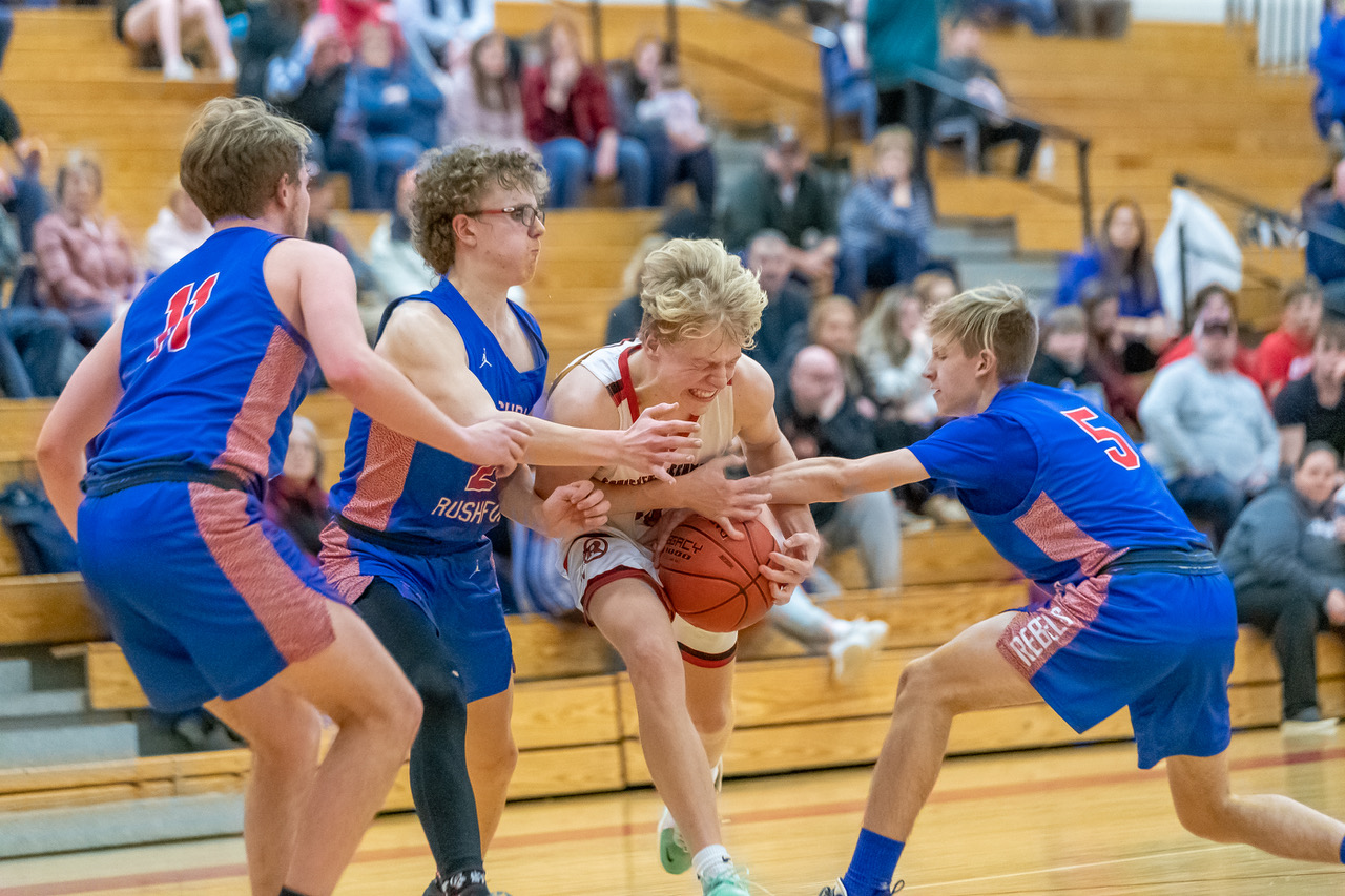 CanisteoGreenwood boys hoops slip past CR (photo gallery), 3837