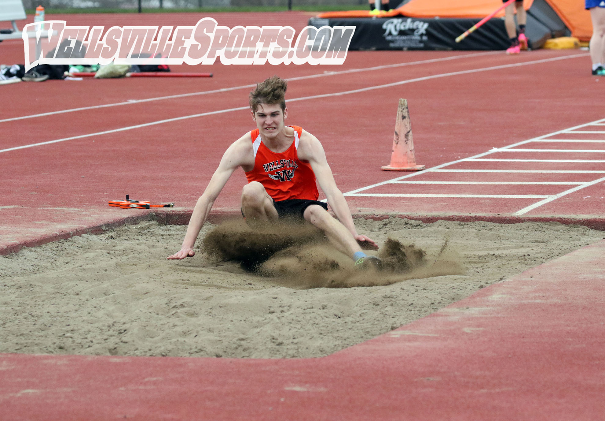 Wellsville track sweeps trimeet; Fillmore wins in tennis and golf