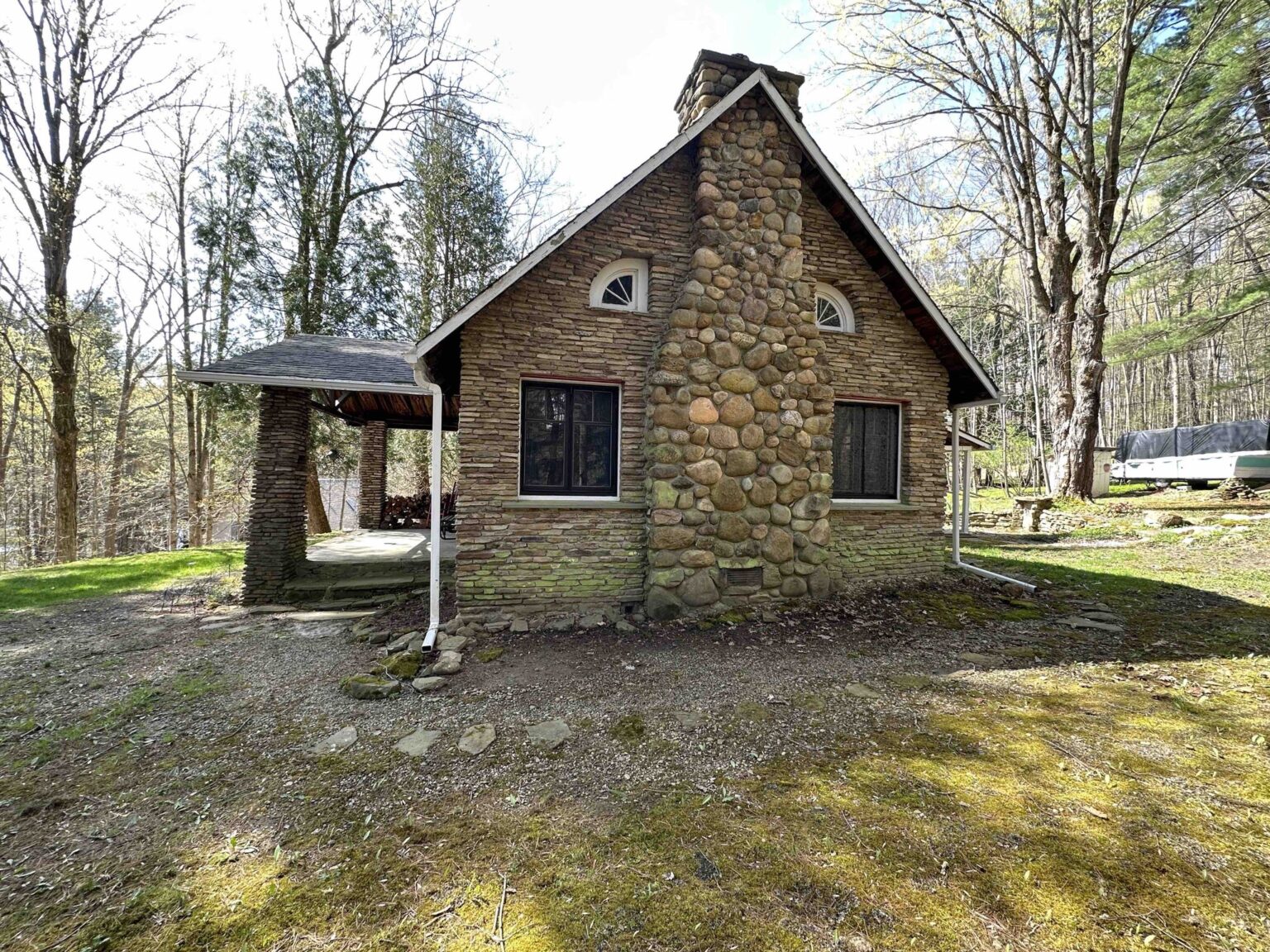 NY Landquest Must see, picture perfect Rushford Lake cottage for sale